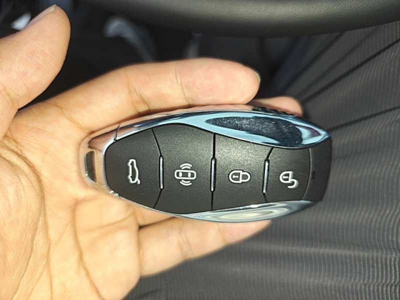 Used Hongqi H5 PHEV 2025 130 Super Hybrid Version — 8