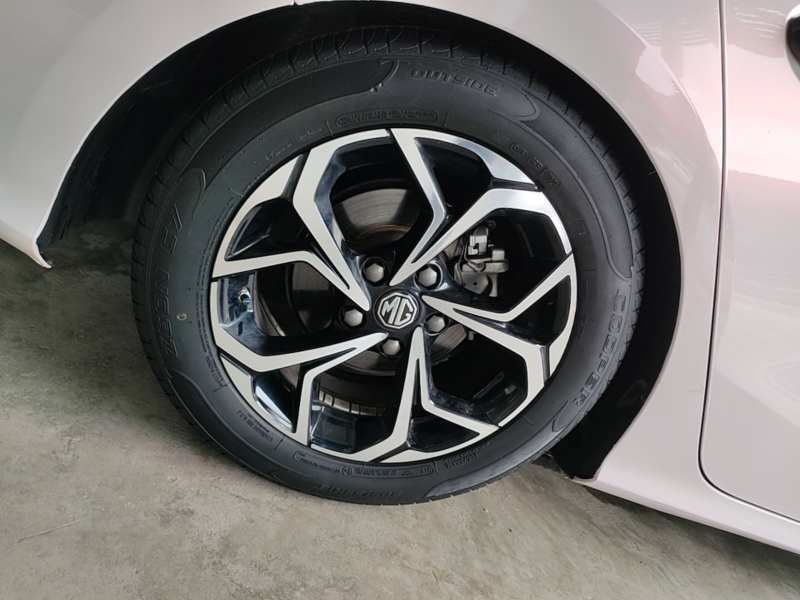 Used MG 5 2021 180 DVVT CVT Youth Luxury Edition — 25