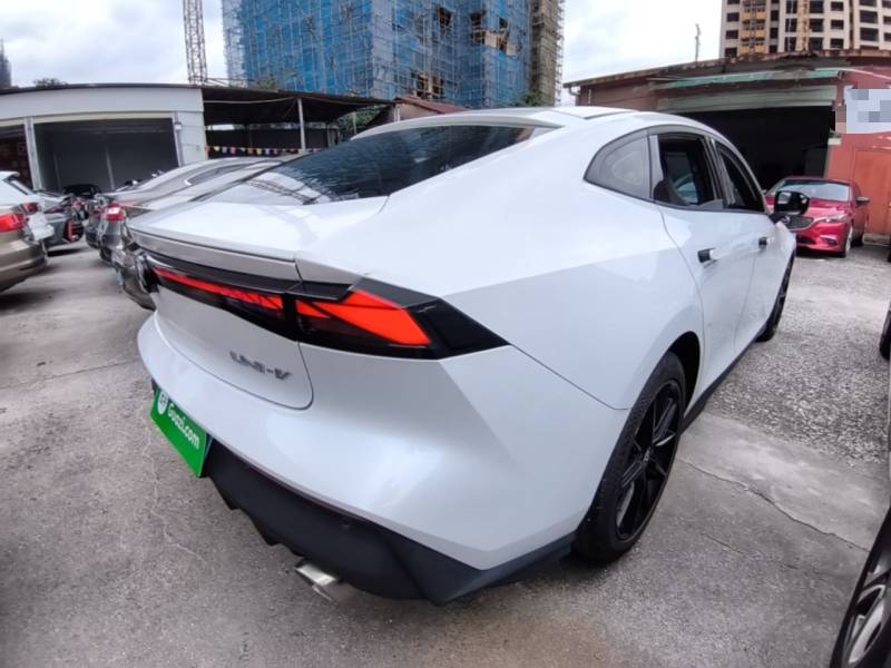 Used CHANGAN UNI-V 2023 1.5T Prestige Model — 6