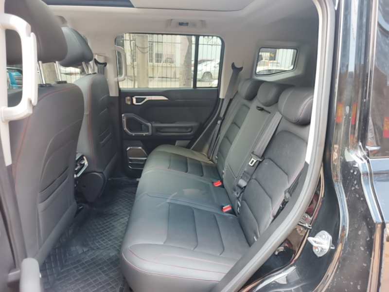 Used JETOUR Traveler 2023 2.0T All-Wheel-Drive CrossPRO — 16