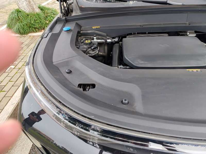 Used Li Auto L8 2023 Pro Model — 22