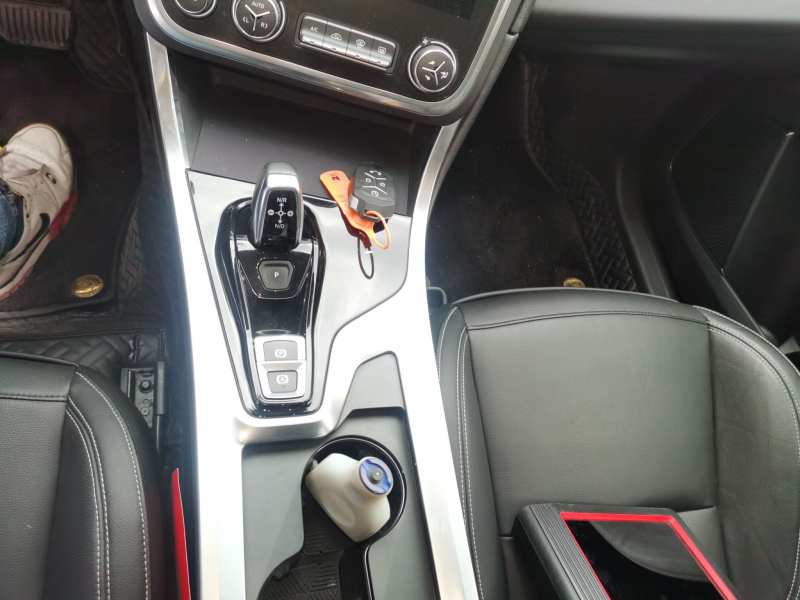 Used Lynk & Co 01 2018 2.0T Two-Wheel-Drive + Version — 6
