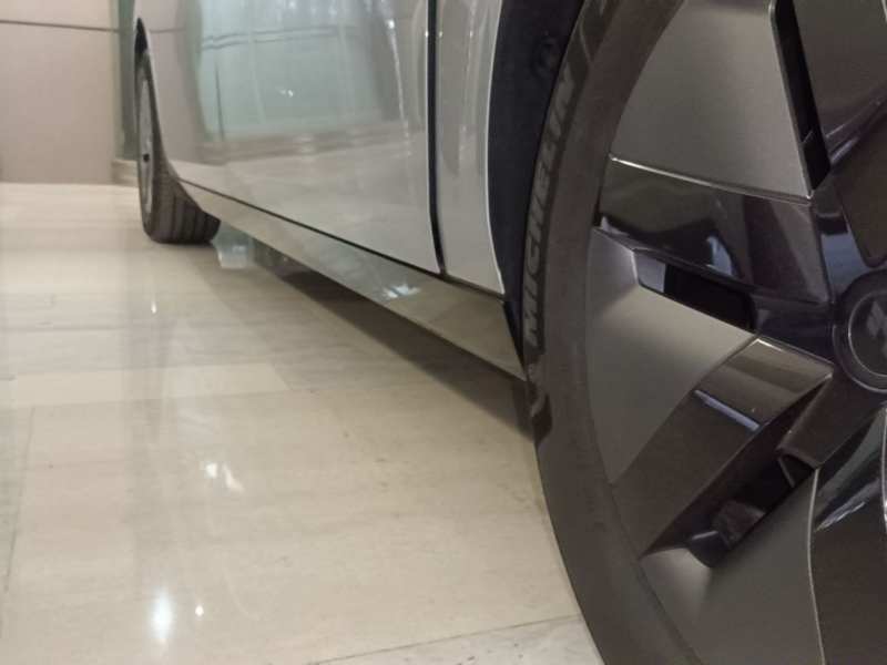 Used Li Auto MEGA 2025 Ultra Smart Refreshed Edition — 21