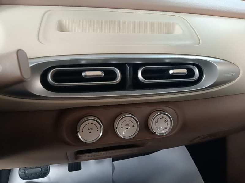 Used Wuling Hongguang MINIEV 2025 Four-Door Version Advanced Edition — 12