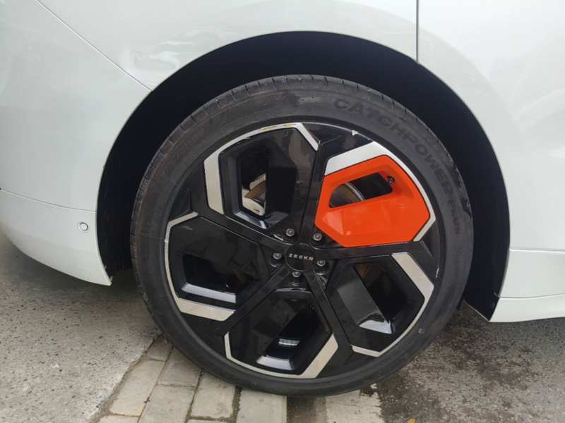 Used Zeekr 001 2023 YOU Edition 100 kWh — 25