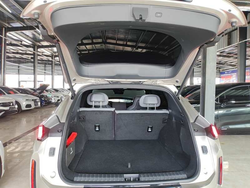Used Lynk & Co 08 EM-P 2023 120km Long-Range Halo — 18