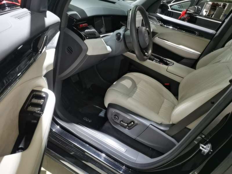 Used Zeekr 009 2022 WE Edition — 15
