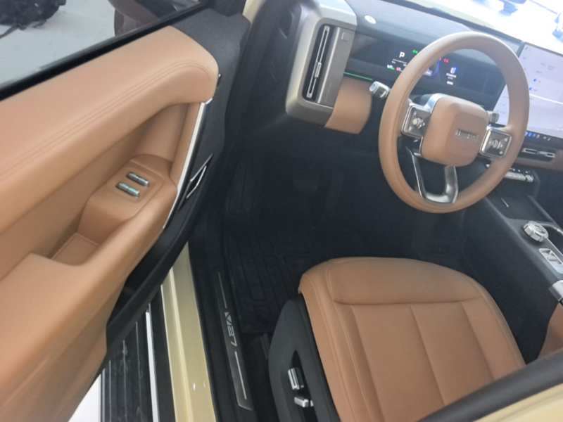 Used iCAR V27 2026 Model 200KM Four-Wheel Drive Falcon 500 — 15