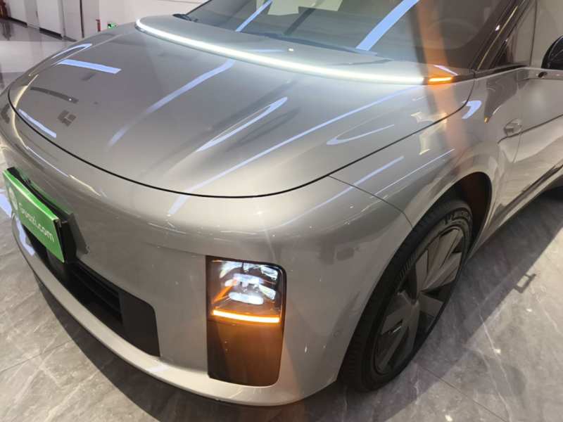 Used Li Auto i6 2025 Model Four-Wheel-Drive Standard Type — 23