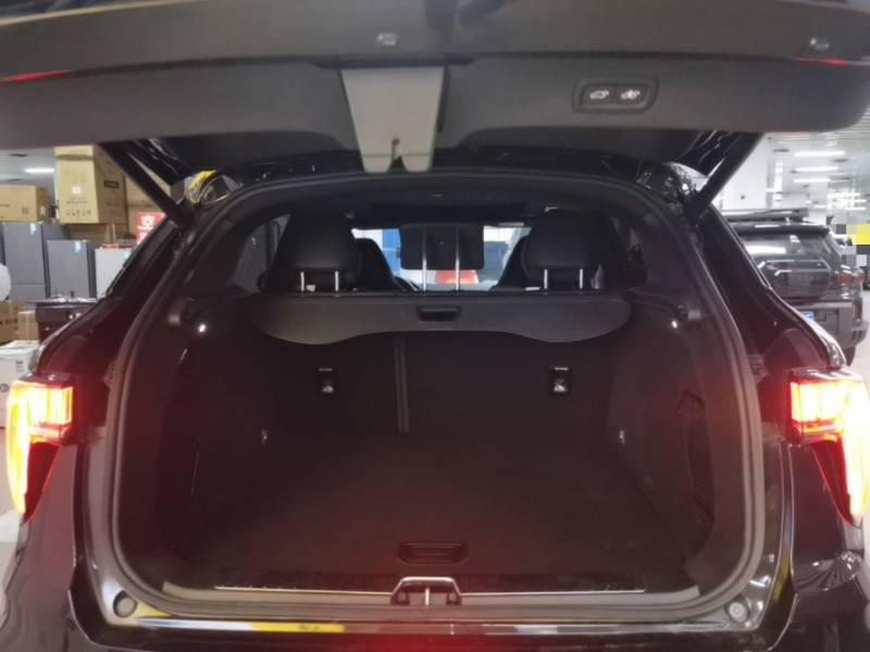 Used Lynk & Co 01 2021 2.0TD Four-Wheel Drive Dark Night Edition — 18
