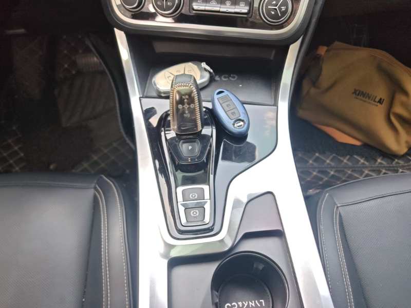 Used Lynk & Co 01 2017 2.0T Two-Wheel Drive Pro Edition — 13