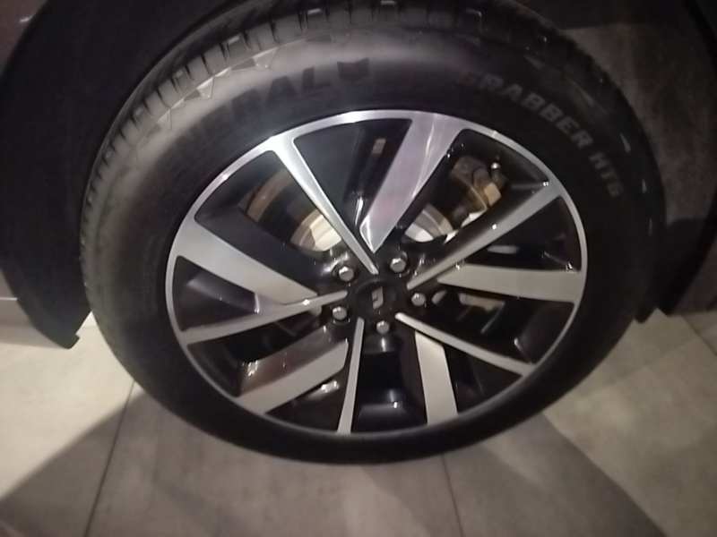 Used Li Auto L8 2023 Pro Model — 25