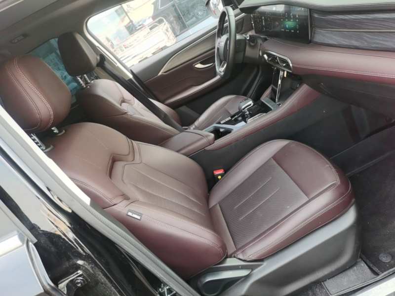 Used JETOUR X90 PLUS 2024 1.6TD DCT Villa 7-Seater — 24