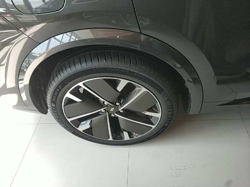 Used Li Auto L8 2025 Max Smart Refresh Edition — 25