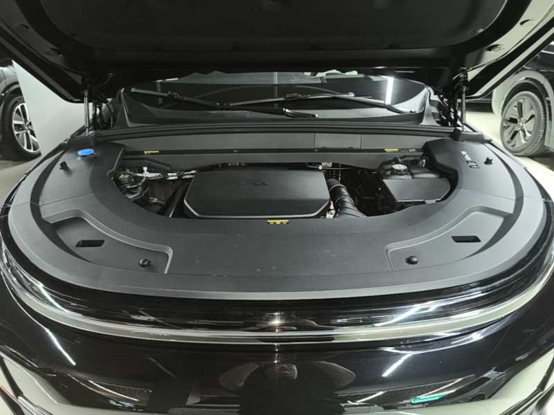 Used Li Auto L7 2024 Pro Model — 19