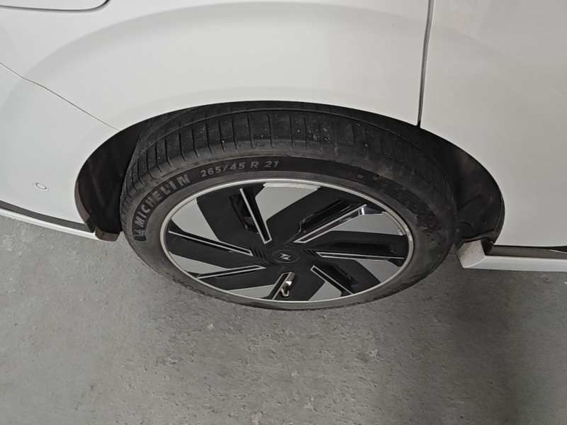 Used Dongfeng eπ eπ008 2025 210 Ultra Range-Extended Version 5 Seats — 25