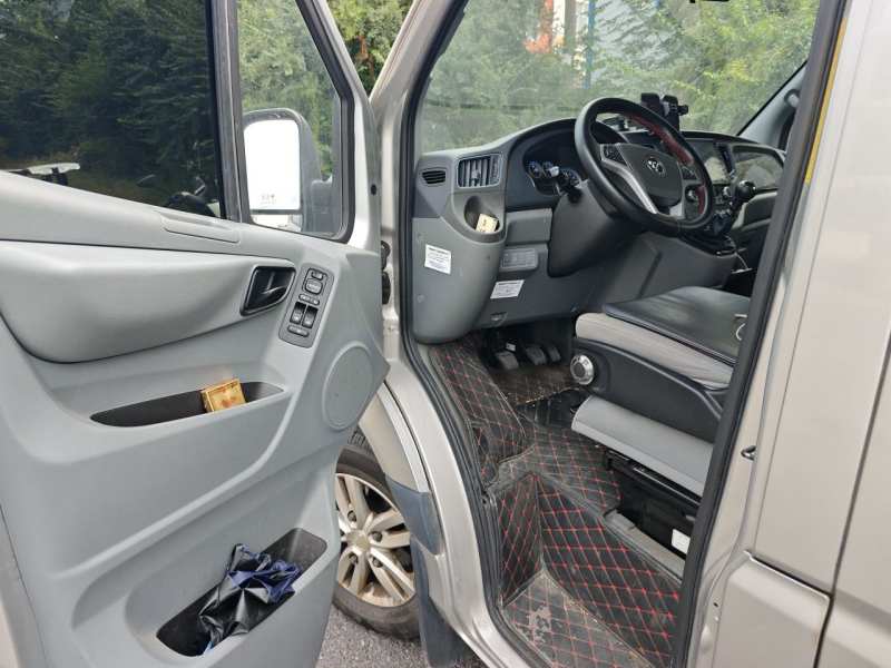 Used Foton Toano 2024 Joy Elephant Multi-Function Model Cummins 2.8T Manual Long Wheelbase Mid-Roof Design Rear Single Tire – Available in 5/6/7/9-Seater Configurations — 20