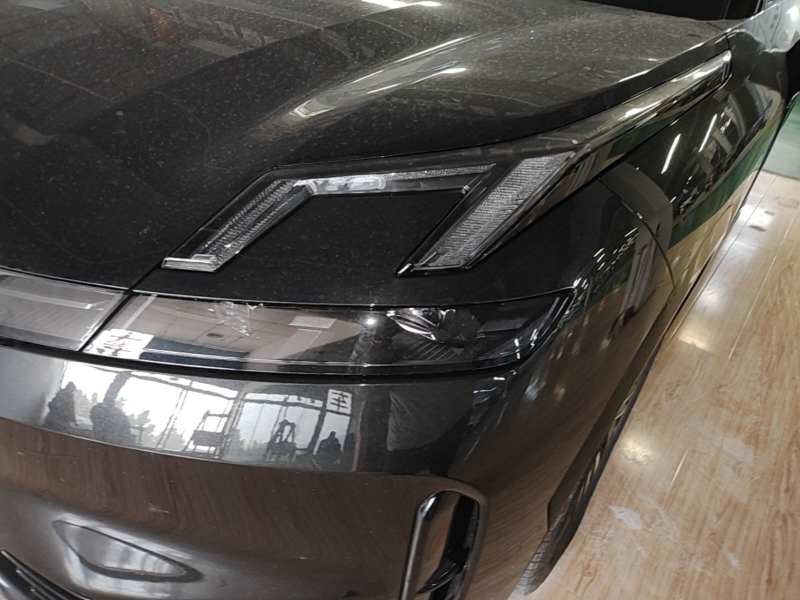 Used Lynk & Co 08 EM-P 2025 120km Long-Range Pro — 23