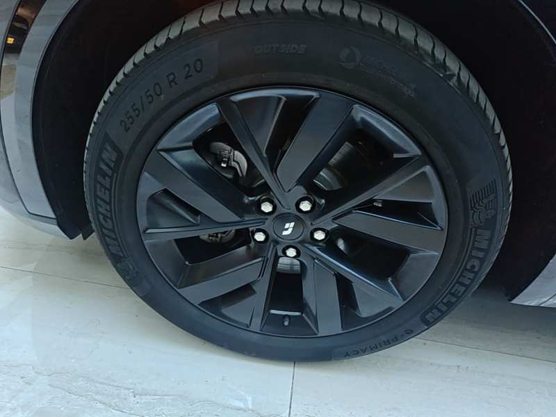 Used Li Auto L8 2023 Pro Model — 22