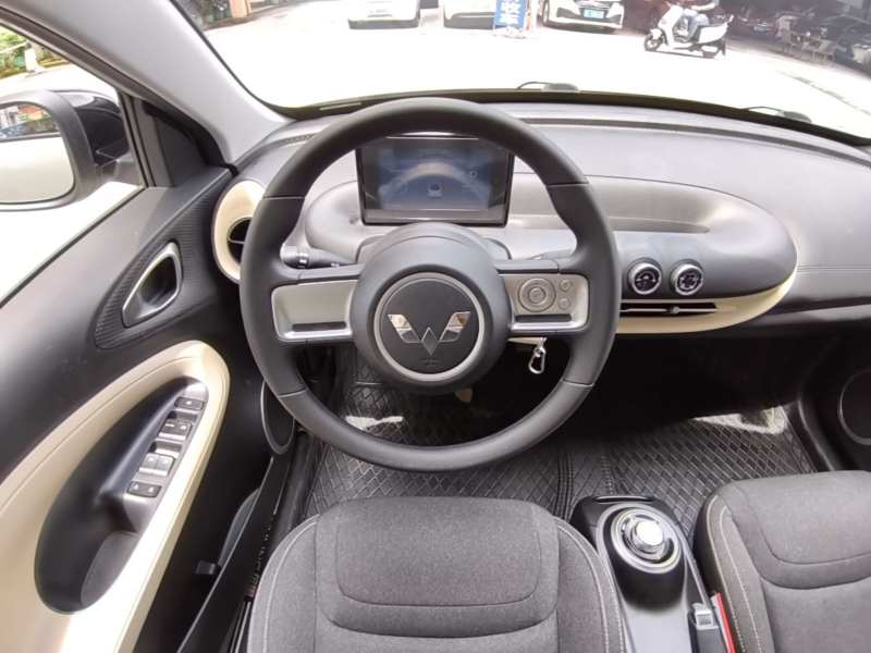 Used Wuling Bingo 2024 203km Light Edition — 10
