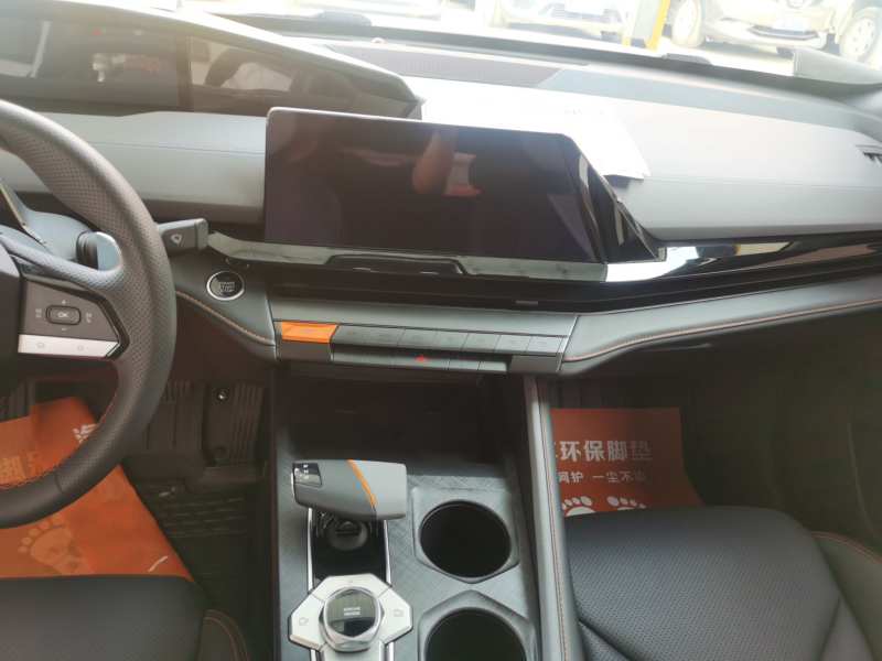 Used CHANGAN UNI-V 2022 1.5T Prestige Version — 12