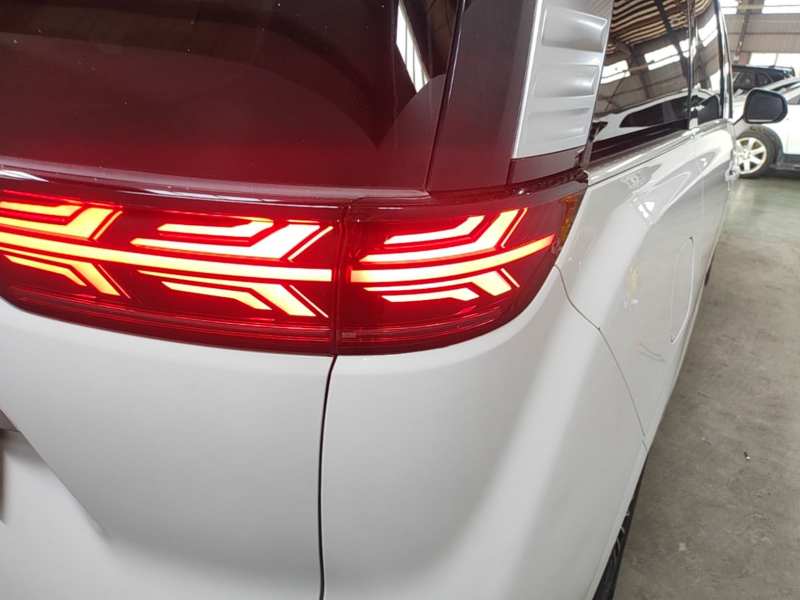 Used Denza D9 2022 EV 600 Four-Wheel Drive Prestige Model — 7