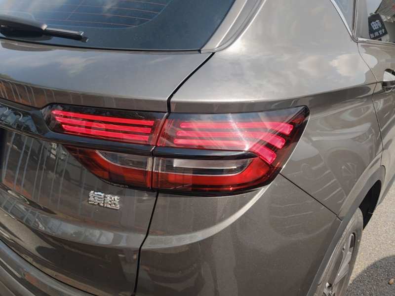 Used Geely Auto Coolray 2023 1.5T DCT Platinum Edition — 7