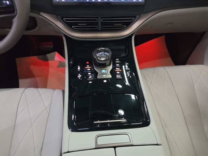 Used Denza D9 2022 DM-i 970 Four-Wheel Drive Flagship Model — 14