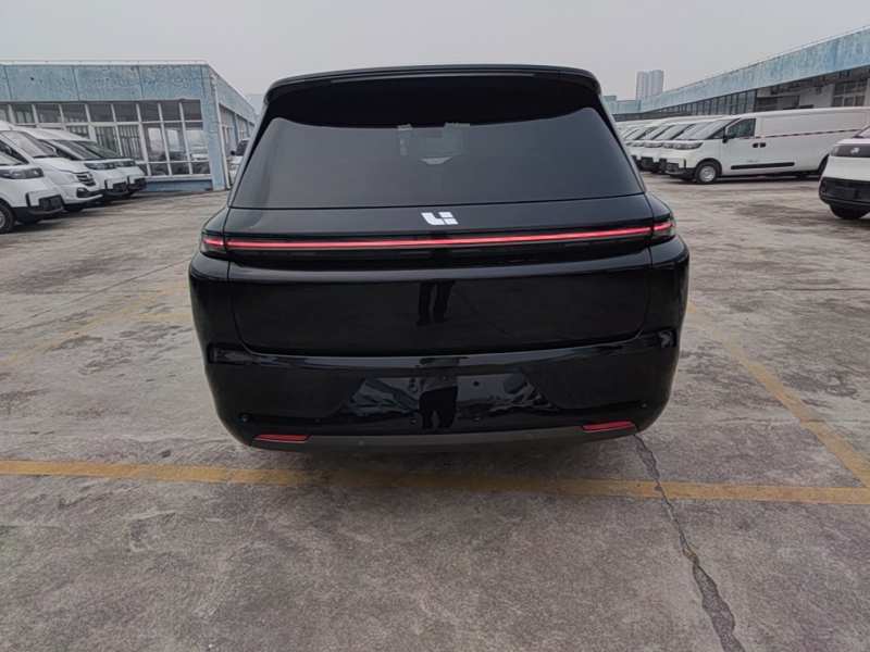 Used Li Auto L8 2023 Max model — 5
