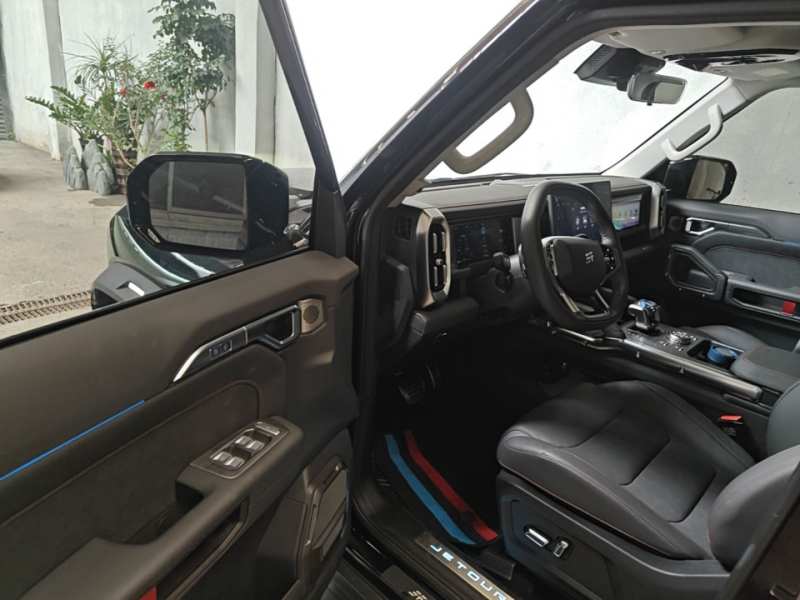 Used JETOUR Traveler 2023 2.0T Four-Wheel Drive Conqueror — 15