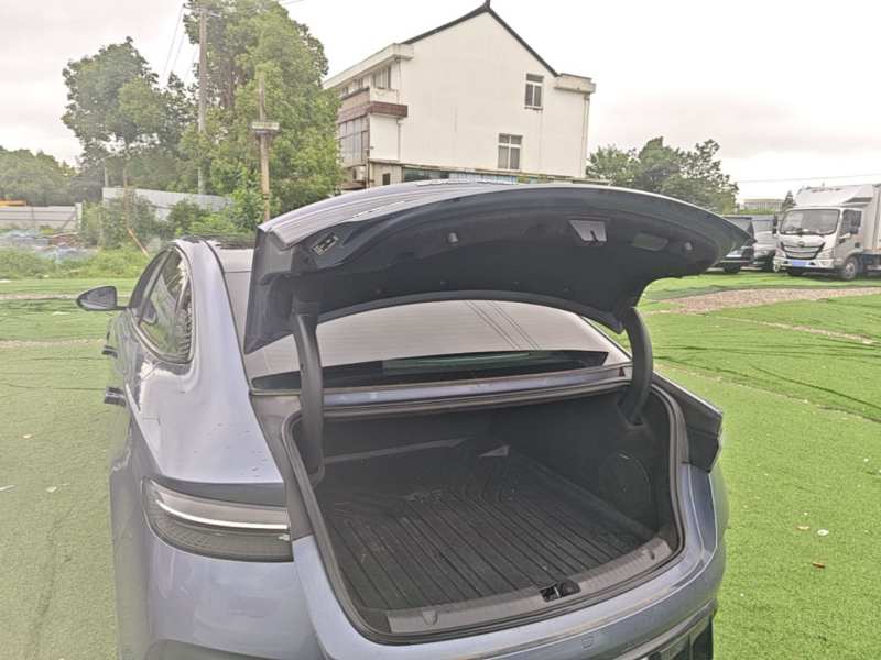 Used BYD Seal 2022 550 km Standard Range Rear-Wheel Drive Elite Version — 18