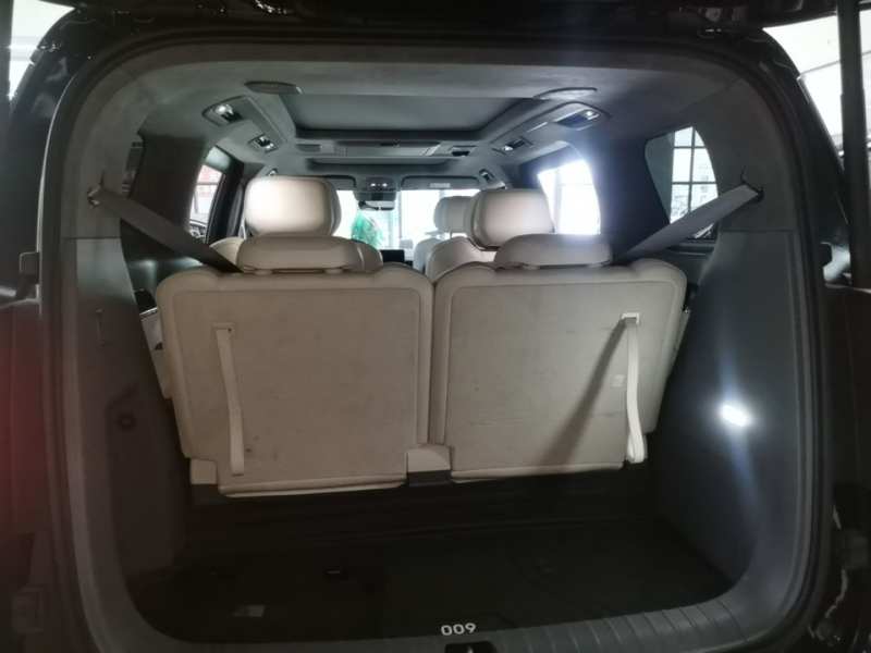 Used Zeekr 009 2022 WE Edition — 18