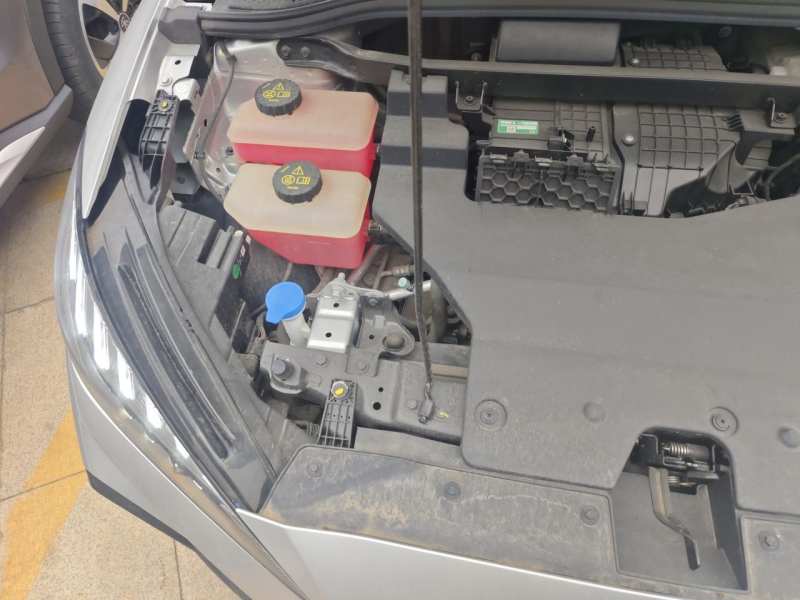 Used MG 4 EV 2022 425 km Luxury Edition — 22