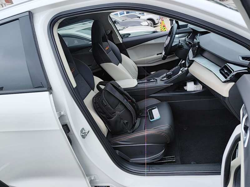 Used Lynk & Co 06 EM-P 2022 PHEV 84 km Range Pro Version — 24