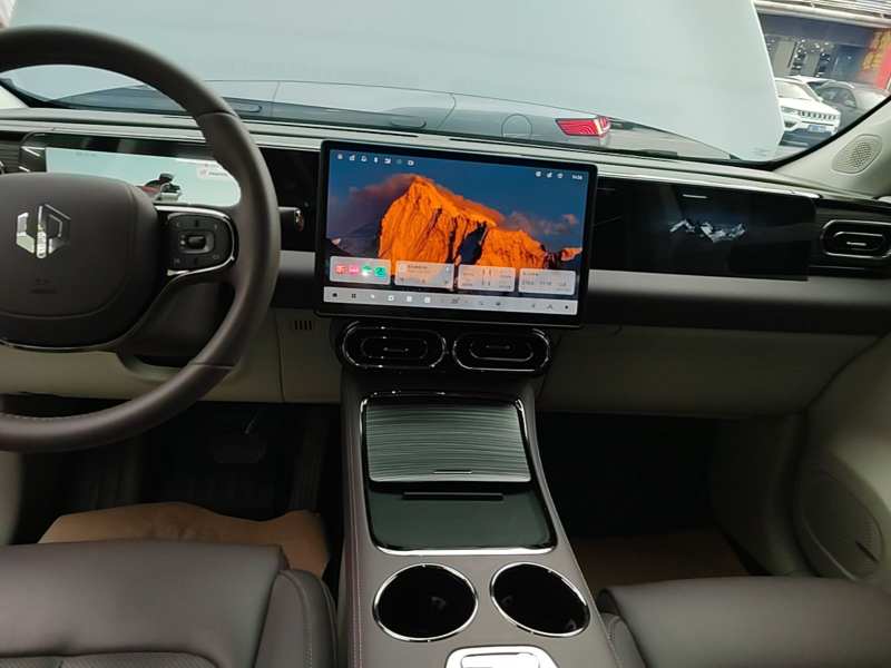 Used Leapmotor C11 2024 All-Electric 580 Luxury Edition — 12