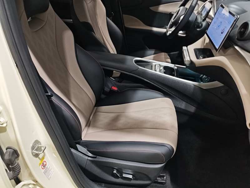 Used BYD Dolphin 2023 420 km Fashion Edition — 24