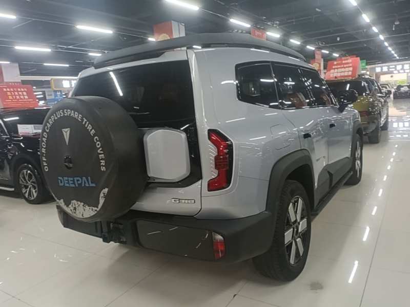 Used Deepal G318 2024 Four-Wheel-Drive Air Suspension Model — 6