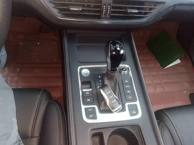 Used BYD Tang 2018 2.0T Automatic SmartConnect Luxury Edition 5 Seats China V Standard – Prestige — 13