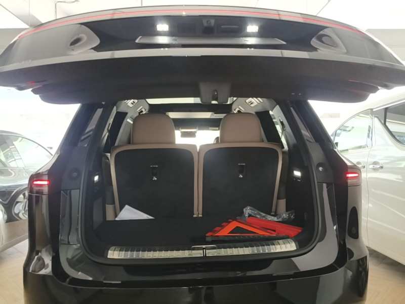 Used Li Auto L9 2026 Model Ultra — 18