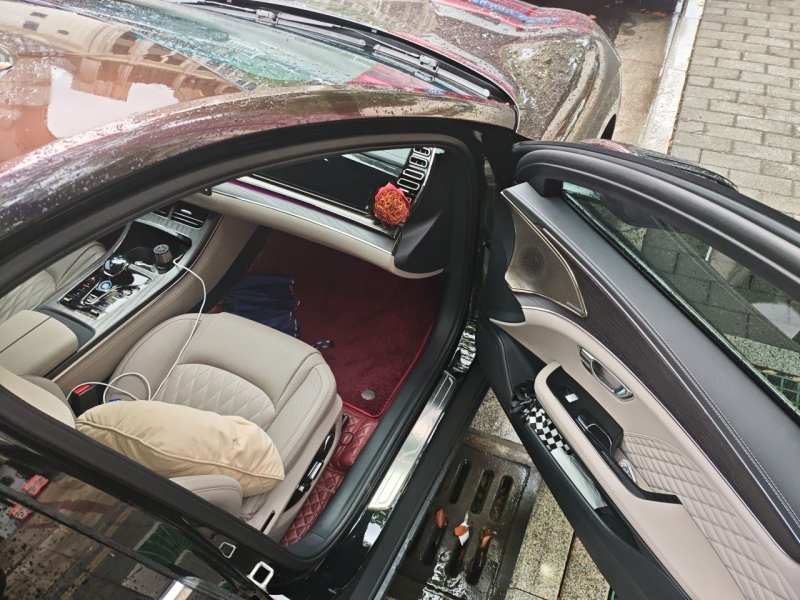 Used BYD Han 2024 EV Glory Edition 715KM Front-Wheel-Drive Flagship Model — 24