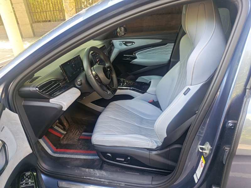 Used BYD Seal 2022 700 km Long-Range Rear-Wheel-Drive Version — 14
