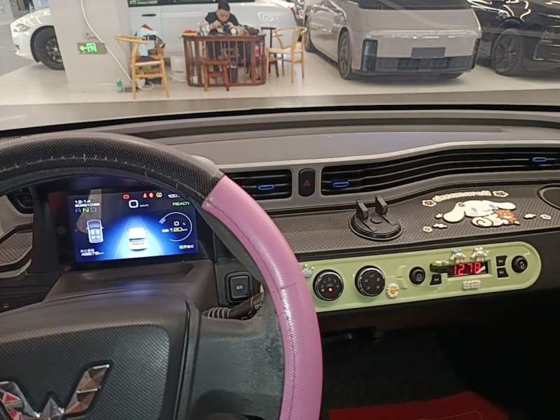 Used Wuling Hongguang MINIEV 2020 Freedom Version Lithium Iron Phosphate — 12