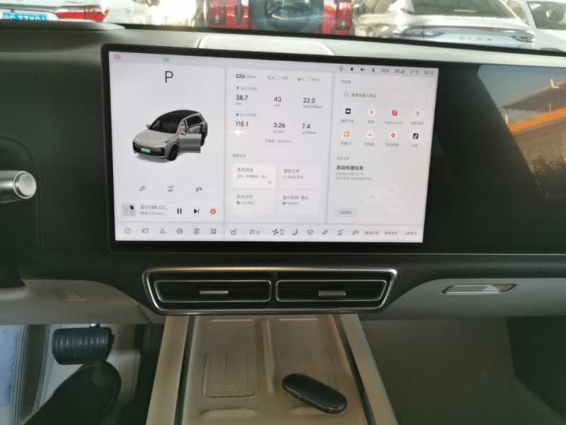 Used Li Auto L8 2024 Pro Model — 12