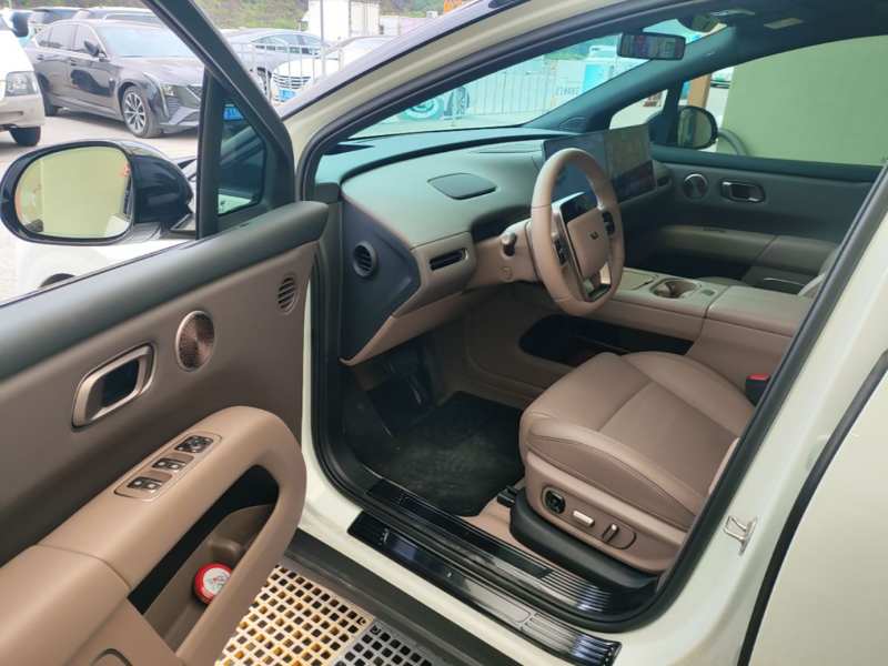 Used Li Auto i6 2025 Model Two-Wheel-Drive Standard Type — 15