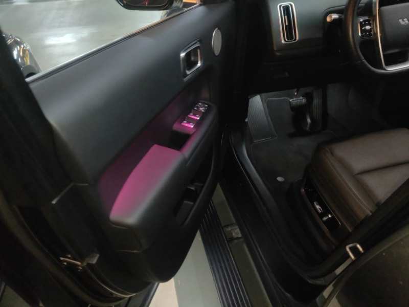 Used Li Auto L8 2023 Pro Model — 17