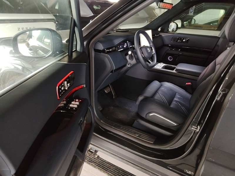 Used Zeekr 9X 2025 Ultra Edition 70kWh — 15
