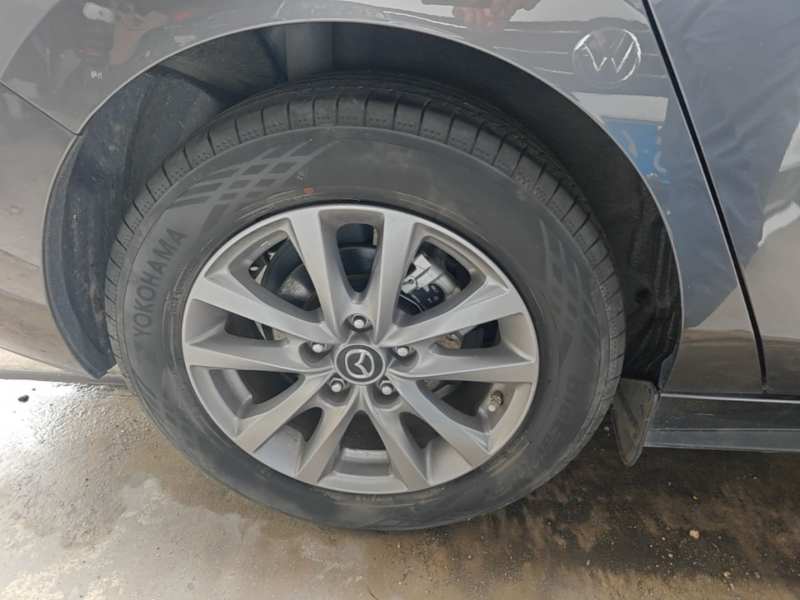 Used Mazda 3 Axela 2023 2.0L Automatic Zhiqing Edition — 25