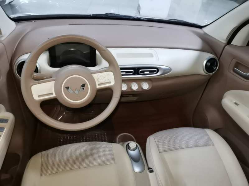 Used Wuling Hongguang MINIEV 2025 Four-Door Version Advanced Edition — 9