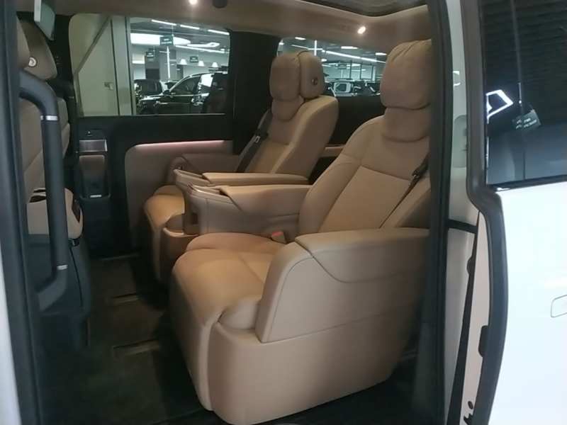 Used Li Auto MEGA 2025 Ultra Smart Refreshed Edition — 16
