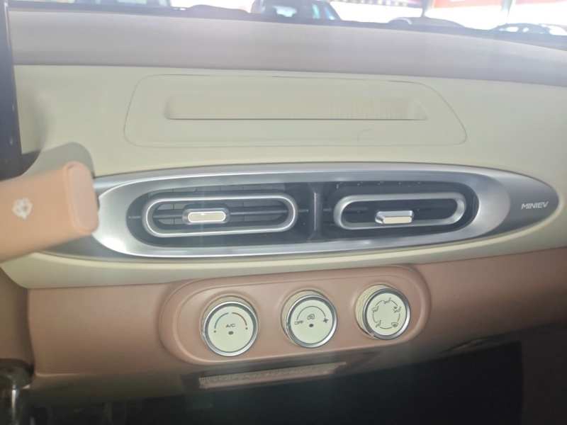 Used Wuling Hongguang MINIEV 2025 Four-Door Version Advanced Edition — 12